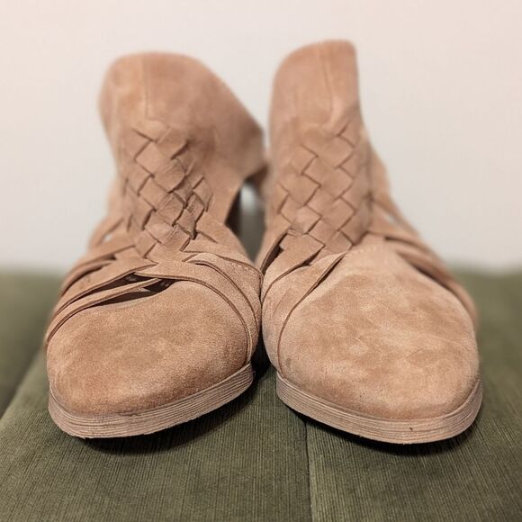 NWOT Rebels Levi Suede Cutout Block Heel Mules Tan - Picture 2 of 10